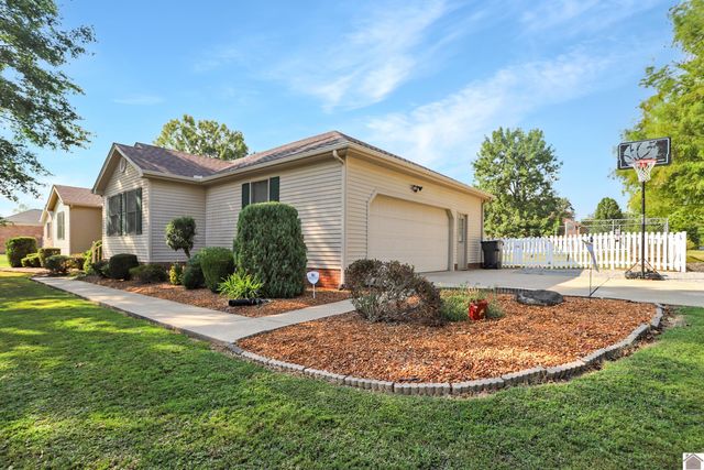 2200 Brookhaven Dr, Murray, KY 42071