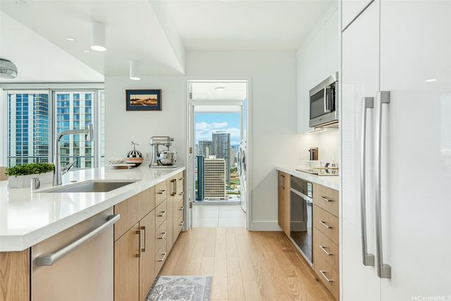 629 Keeaumoku Street 2901, Honolulu, HI 96814