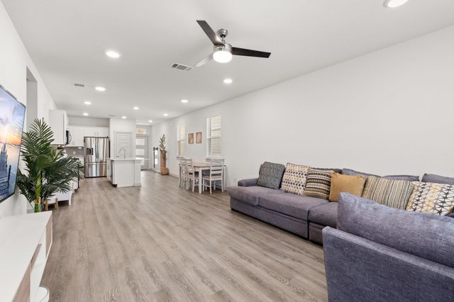 121 New Hampton WAY, San Marcos, TX 78666