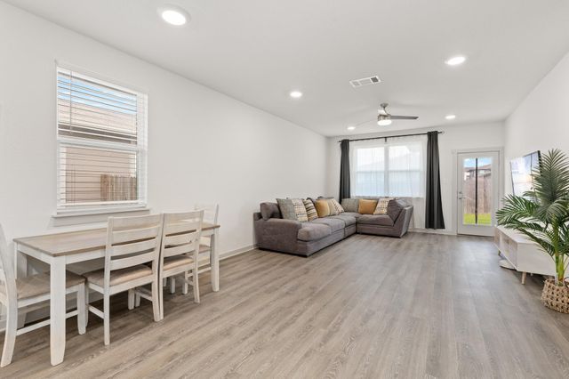 121 New Hampton WAY, San Marcos, TX 78666