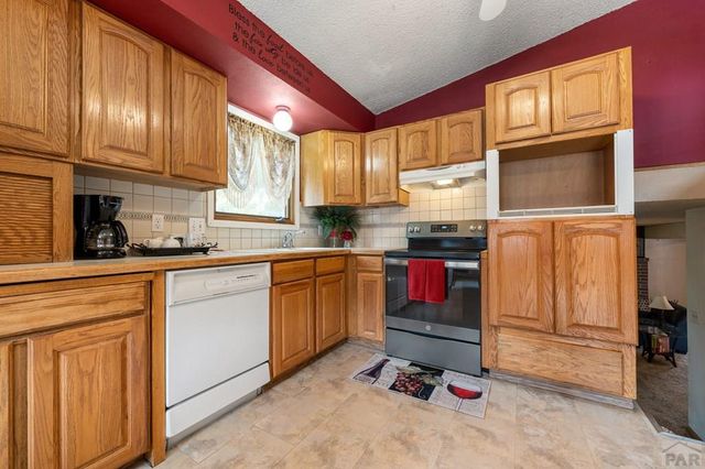 4 Wallflower Court, Pueblo, CO 81001