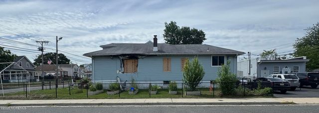 225 Carr Avenue, Keansburg, NJ 07734