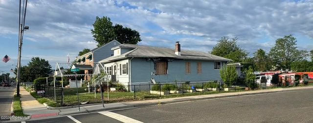 225 Carr Avenue, Keansburg, NJ 07734
