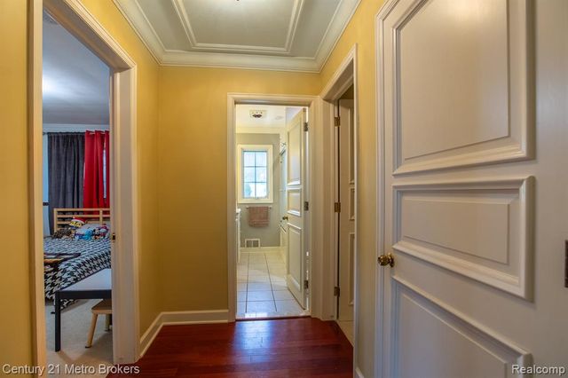 9270 Hidden Valley Court, Grand Blanc, MI 48439
