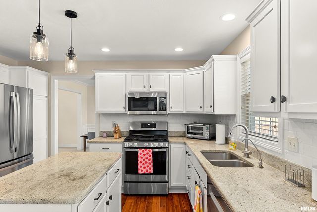 4609 N WEAVERRIDGE Boulevard, Peoria, IL 61615