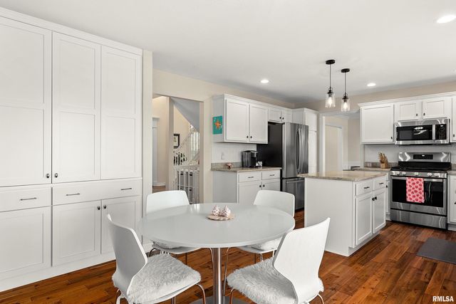 4609 N WEAVERRIDGE Boulevard, Peoria, IL 61615