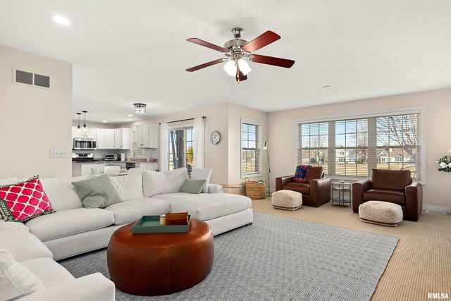 4609 N WEAVERRIDGE Boulevard, Peoria, IL 61615