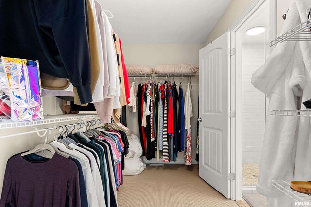 4609 N WEAVERRIDGE Boulevard, Peoria, IL 61615