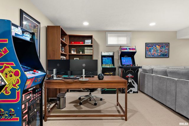 4609 N WEAVERRIDGE Boulevard, Peoria, IL 61615