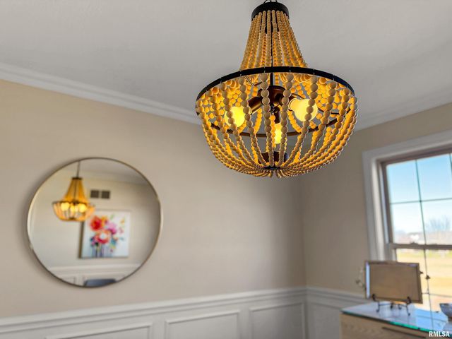 4609 N WEAVERRIDGE Boulevard, Peoria, IL 61615