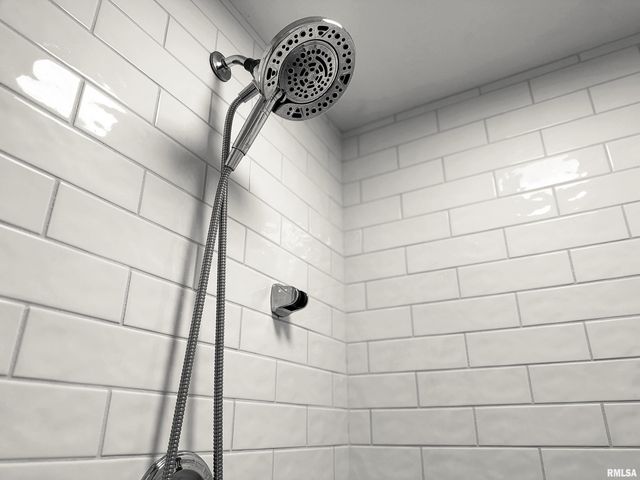 4609 N WEAVERRIDGE Boulevard, Peoria, IL 61615