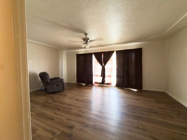 34 E Mckinley Avenue, Fresno, CA 93728