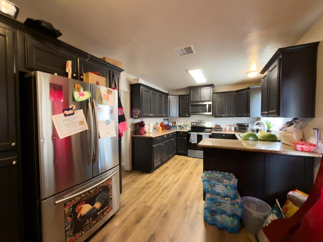 34 E Mckinley Avenue, Fresno, CA 93728