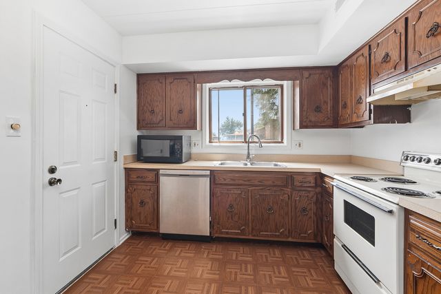 2815 Glenwood Lansing Road 106, Lynwood, IL 60411