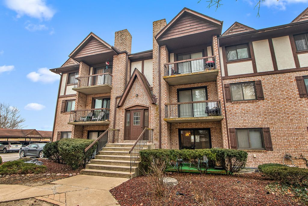 2815 Glenwood Lansing Road 106, Lynwood, IL 60411