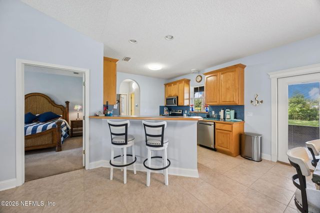 105 Sunny Ln, Pomona Park, FL 32181