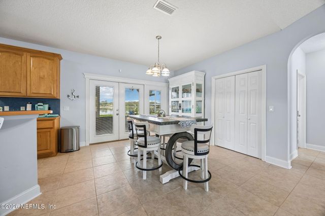 105 Sunny Ln, Pomona Park, FL 32181