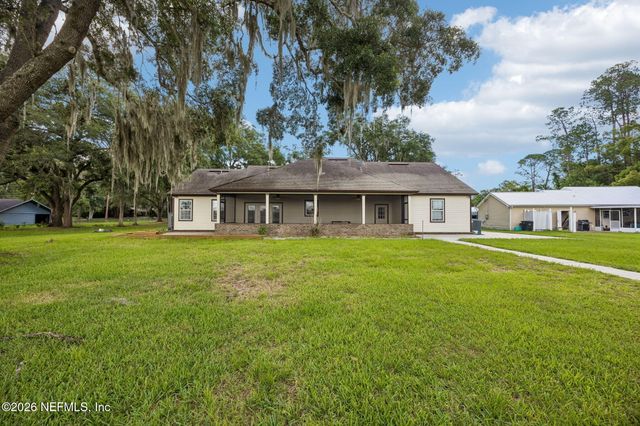 105 Sunny Ln, Pomona Park, FL 32181