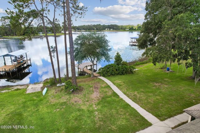105 Sunny Ln, Pomona Park, FL 32181