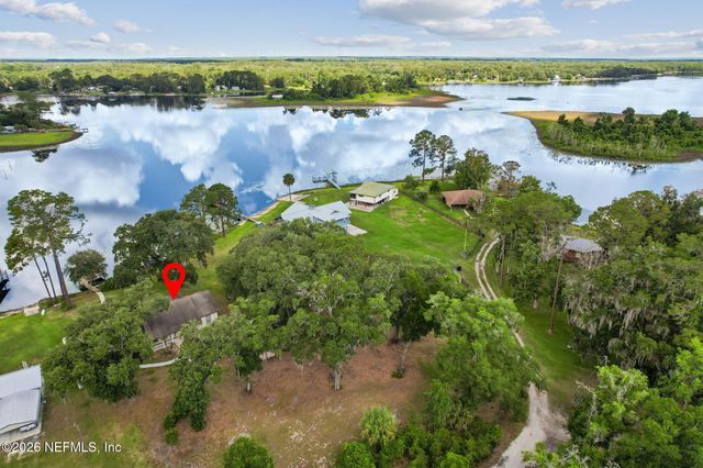 105 Sunny Ln, Pomona Park, FL 32181