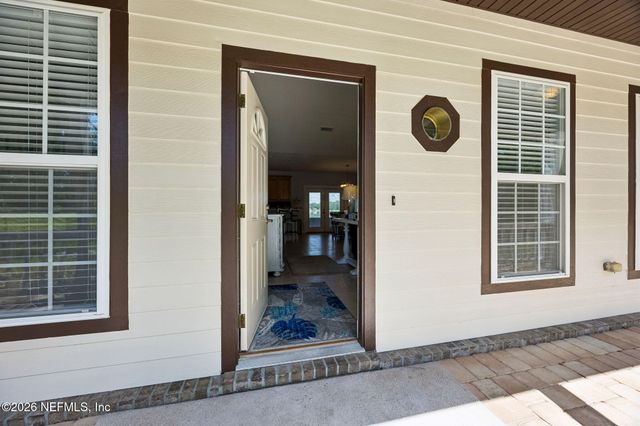 105 Sunny Ln, Pomona Park, FL 32181