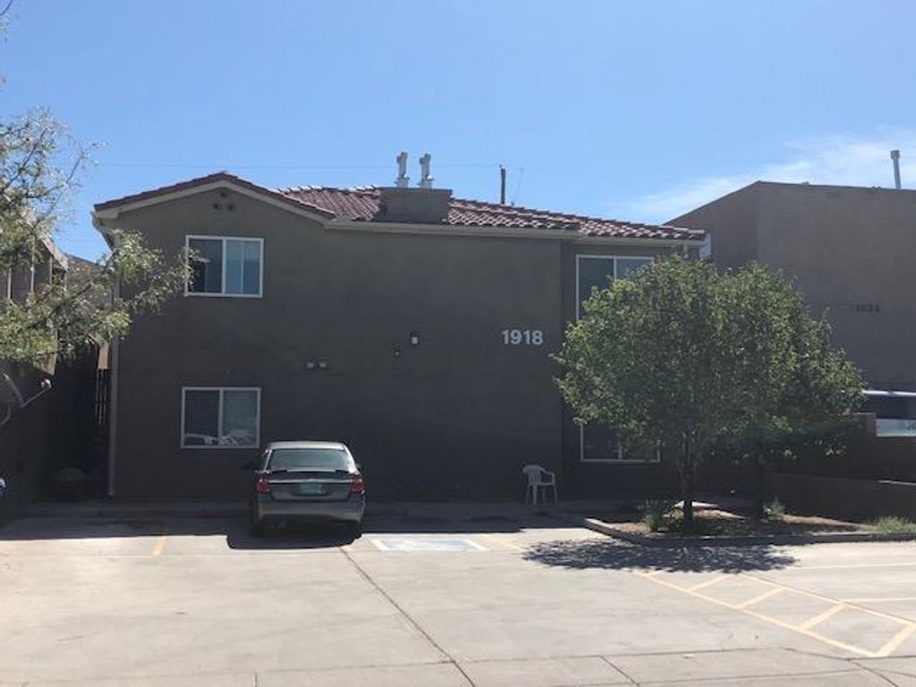 1918 Buena Vista Drive SE B, Albuquerque, NM 87108