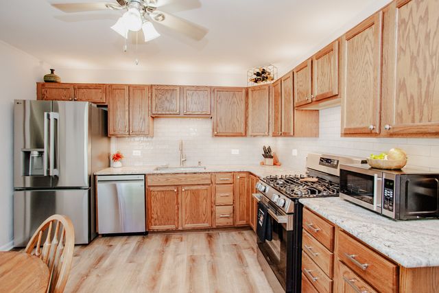 2106 Grouse Lane, Rolling Meadows, IL 60008