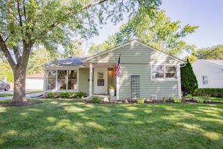 2106 Grouse Lane, Rolling Meadows, IL 60008