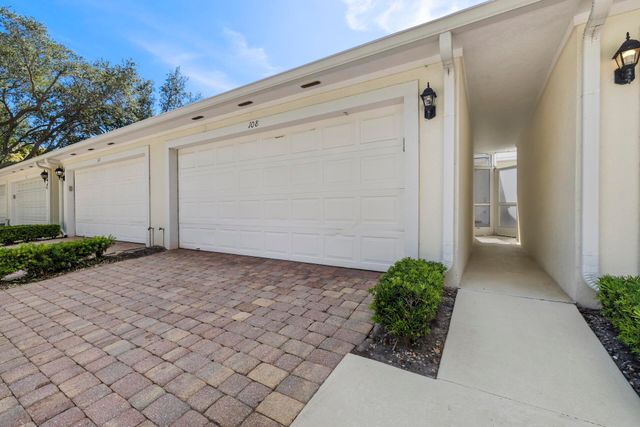 108 Courtenay Court, Jupiter, FL 33458