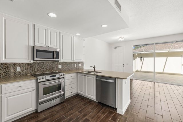 108 Courtenay Court, Jupiter, FL 33458