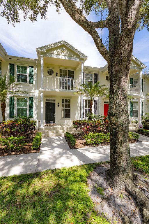 108 Courtenay Court, Jupiter, FL 33458