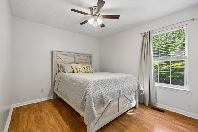 108 Redbud Dr, Hendersonville, TN 37075