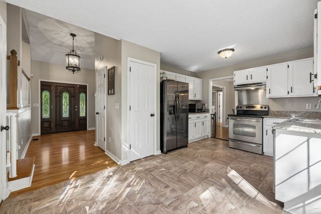 108 Redbud Dr, Hendersonville, TN 37075