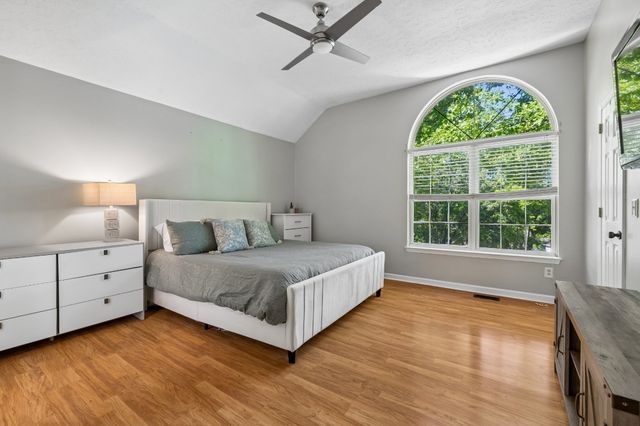 108 Redbud Dr, Hendersonville, TN 37075
