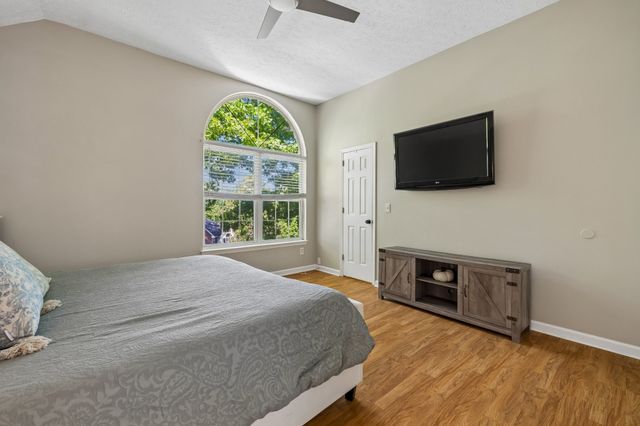 108 Redbud Dr, Hendersonville, TN 37075