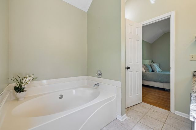108 Redbud Dr, Hendersonville, TN 37075