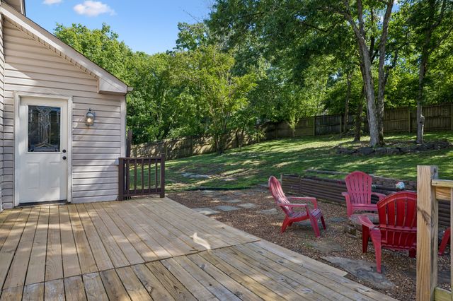 108 Redbud Dr, Hendersonville, TN 37075