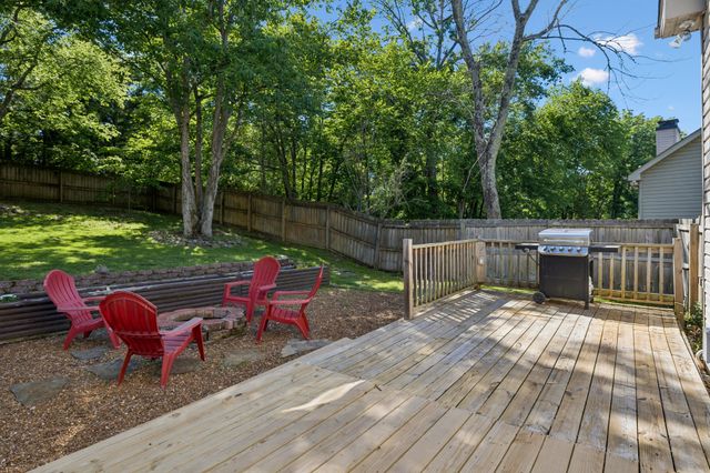 108 Redbud Dr, Hendersonville, TN 37075