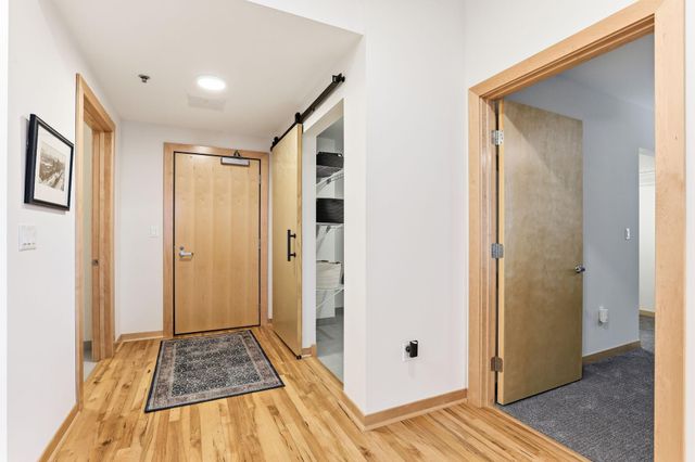 1240 S 2nd Street 604, Minneapolis, MN 55415