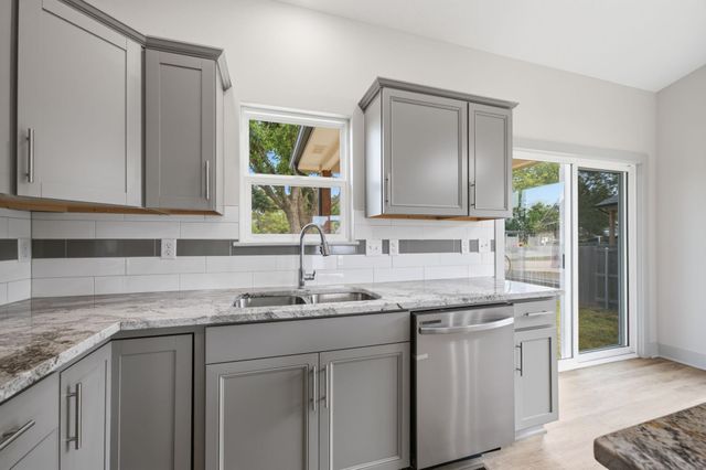 1118 S Sontag, Derby, KS 67037