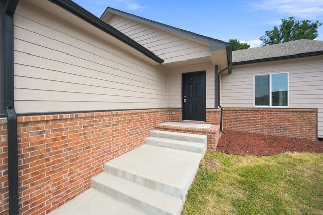 1118 S Sontag, Derby, KS 67037