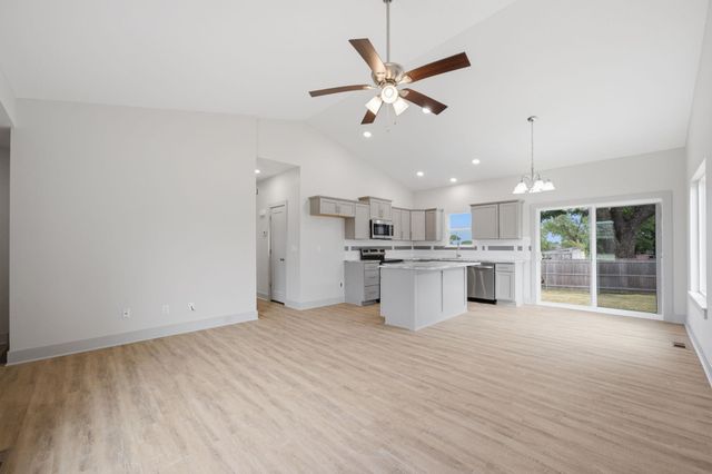 1118 S Sontag, Derby, KS 67037