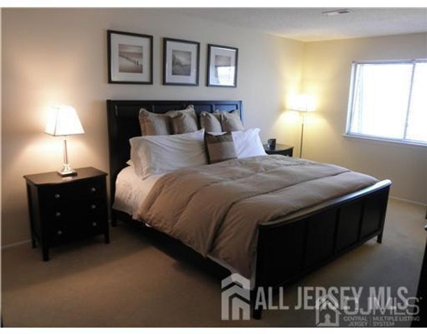 802 Edison Glen Terrace, Edison, NJ 08837