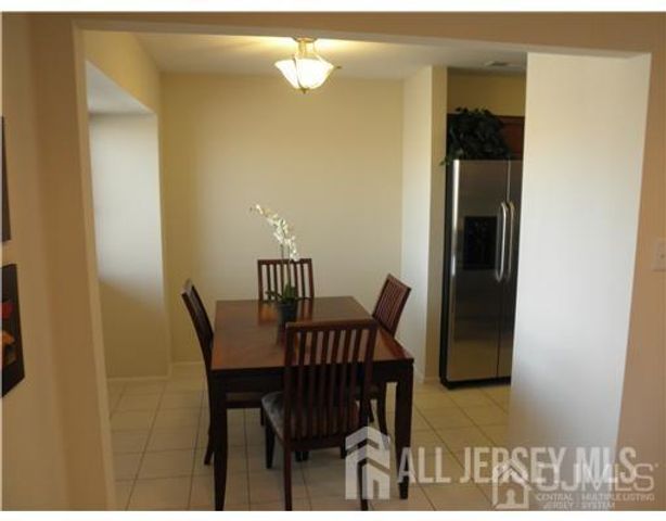 802 Edison Glen Terrace, Edison, NJ 08837