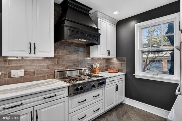 5533 N FRONT ST, Harrisburg, PA 17110