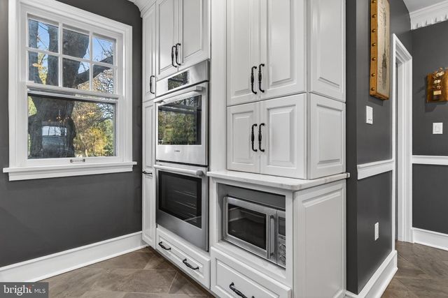 5533 N FRONT ST, Harrisburg, PA 17110