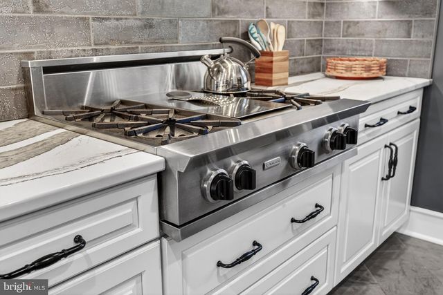 5533 N FRONT ST, Harrisburg, PA 17110