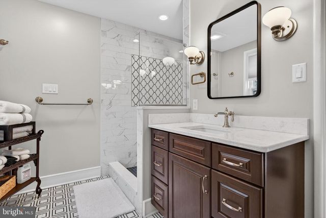 5533 N FRONT ST, Harrisburg, PA 17110