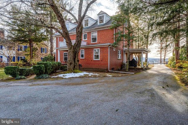 5533 N FRONT ST, Harrisburg, PA 17110