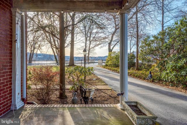 5533 N FRONT ST, Harrisburg, PA 17110